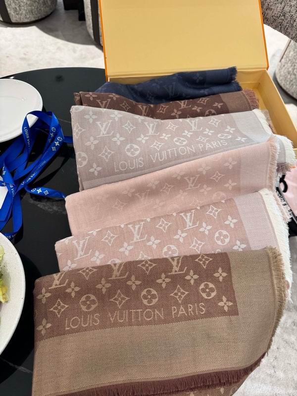 LV silk scarf 140X140cm E041856
